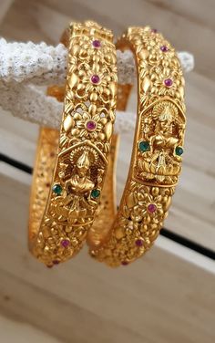 Wedding Jewellery Collection, Bridal Fashion Jewelry, Jewelry Bracelets Gold, Bridal Bangles, Bangles Jewelry Designs, Gold Jewelry Simple, Gold Bangles Design