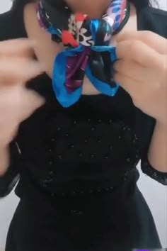 Ways To Tie Scarves, Scarf Knots, How To Wear A Scarf, Ways To Wear A Scarf, Tie Scarf, Diy Scarf, Scarf Dress, Scarf Tying, 2019 Fashion