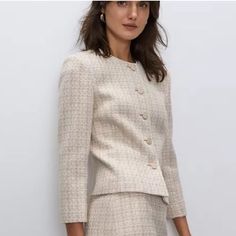 Aritzia Babaton Tweed Button Front Slightly Cropped Jacket Blazer. Never Worn. Aritzia Business Casual, Chic Beige Tweed Jacket With Buttons, Classic Cream Tweed Blazer, Cream Single Breasted Tweed Jacket For Spring, Cream Long Sleeve Tweed Jacket For Office, Cream Tweed Jacket With Buttons For Work, Classic Spring Tweed Office Jacket, Spring Classic Tweed Jacket For Office, Classic Spring Tweed Jacket For Office Wear