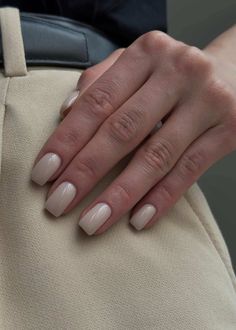 19+ Old Money Nails That Are Giving "Quiet Luxury" Soft Pink Nails, Beige Nails, Money Aesthetic