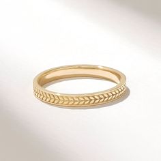 Gold Wheatear Band Ring Features * Made to Order. * Gold KT: 10K, 14K, 18K * Custom Gold Color: Rose Gold, Yellow Gold, White Gold * Width of Band: 2.55MM * Thickness of Band: 1.31MM * Ready to Ship in 5-7 Business Days ▶ Want to find out more? Check out my shop https://etsy.me/3pTGOqE I hope you enjoy my designs as much as I enjoyed creating them for you! ★ ★ ★ Each order will be beautifully packaged for gift giving in a jewelry box Thank you for visiting my jewelry shop! DiaFineJewelry Yellow Gold Wedding Ring With Decorative Band, Yellow Gold Wedding Band With Decorative Detail, Gold Decorative Band Promise Ring, Yellow Gold Engraved Ring With Decorative Band For Promise, 14k Yellow Gold Wedding Ring With Decorative Band, 14k Gold Engraved Ring With Decorative Band For Anniversary, Yellow Gold Promise Ring With Decorative Band, Yellow Gold Jewelry With Decorative Band For Marriage, Marriage Yellow Gold Jewelry With Decorative Band