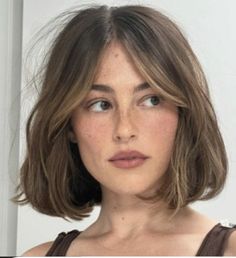 Lob Hairstyle With Curtain Bangs, Short Hair Framing Pieces, Lob And Curtain Bangs, Short Hair With French Bangs, Shoulder Bob With Curtain Bangs, Mid Neck Bob, Hair Cuts For Volume, Bob Hair With Curtain Bangs, Short Hairstyle With Curtain Bangs