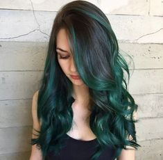 Teal Green Hair, Unnatural Hair Color, Color Block Hair, Long Hair Highlights, Mermaid Hair Color, Hair Color Unique, Creative Hair Color