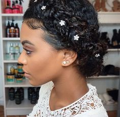 Afro Natural, Natural Hair Bride, Natural Curly Hair, Flowers In Her Hair, Natural Afro Hairstyles