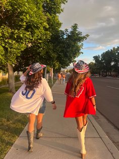 4th Of July Inspired Outfits, America Party Outfit, Canada Day Party Outfit, Usa Country Concert Outfits, Usa Cowgirl Outfit, Cute Patriotic Outfits, American Pie Outfits, Party In The Usa Theme