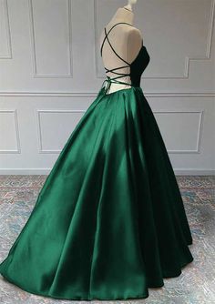 Abito formale lungo allacciato in raso verde, abito da sera da ballo lungo di raso verde
Abito formale lungo allacciato in raso verde, abito da sera da ballo lungo di raso verde Formal Dress Green, Satin Long Prom Dress, Simple Evening Dress, Long Party Dress, Prom Dress Evening, Long Formal Dress, Color Rush, فستان سهرة, Satin Color