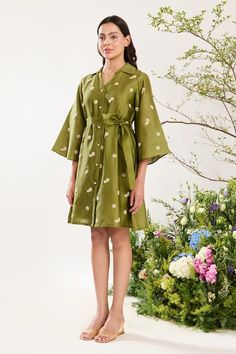 Green kimono sleeves collared shirt dress with all over daisy flora embroidery. Paired with a cotton inner dress. - Aza Fashions Green Dress Silk, Embroidery Daisy, Daisy Shirt, Short Green Dress, Embroidered Shirt Dress, Green Kimono, Shirt Dress Pattern, Handloom Fabric, Collared Shirt Dress