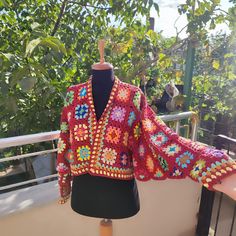 🌸🌸Crochet Granny Square Cardigan - Colorful Patchwork Design🌸🌸 🌸Stay Cozy and Stylish! 🌸Our handmade Crochet Colorful Granny Square Cardigan brings together retro charm and modern style. Featuring vibrant colors and a patchwork design, this cardigan is the perfect addition to your wardrobe, offering both warmth and a bold, unique look. Ideal for cooler days when you want to stay cozy and fashionable. 🌸Handmade Granny Square Design: Classic granny square motifs crafted with vibrant colors Crochet Granny Square Cardigan, Cardigan Colorful, Colorful Cardigan, Crochet Colorful, Granny Square Cardigan, Square Cardigan, Plus Size Cardigan, Colorful Jacket, Patchwork Cardigan