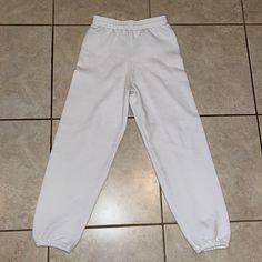 Different Sweat Pants Sz Small Youth White New Without Tags 50% Cotton. 50% Polyester Cheap White Sweatpants For Jogging, Basic White Cotton Bottoms, Sweatpants White, Cheap Baggy White Sweatpants, Basic White Bottoms With Pockets, Basic White Bottoms For Loungewear, Basic White Sweatpants For Loungewear, Basic White Bottoms With Elastic Waistband, Casual White Plain Pants