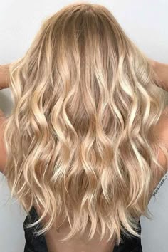 Champagne Blond, Bombshell Blonde, Blonde Honey, Warm Blonde Hair, Hair Color Pictures, Neutral Blonde, Champagne Blonde, Blonde Waves, Warm Blonde