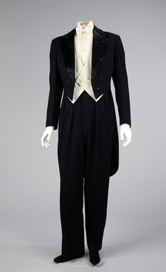 Jeanne Lanvin tuxedo, circa 1927 via The Costume Institute of The Metropolitan Museum of Art 1920s Tuxedo, Mens Evening Wear, Evening Suit, Jeanne Lanvin, Costume Institute, Costume Collection, Tuxedo Suit, Black Tuxedo, Wedding Pins