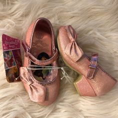 New With Tag Girls Shoes Pink Disney Sneakers With Round Toe, Disney Pink Round Toe Sneakers, Plastic Disney Princess Shoes, Disney Princess Shoes, Shoes Disney, Disney Shoes, Princess Shoes, Girls Shoes, Kids Shoes