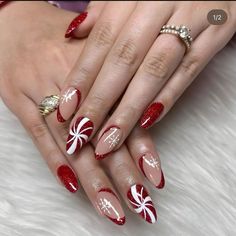 Get festive this holiday season with these stunning Christmas nail designs. These Christmas Nail Designs Ideas are Fun and Unique! Christmas Nails Gel Red, Peppermint Christmas Nails, Peppermint Swirl Nails, Nails Navidad, Winter Nail Art Designs, Holiday Nail Designs, Diy Acrylic Nails, Nail Shimmer