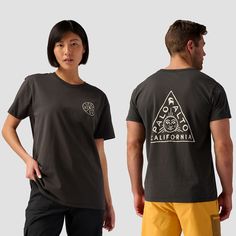 Our Palo Alto Pyramid T-Shirt supports the Backcountry message of working where you play. The sunny pyramid design sits on a super-soft jersey fabric, offering style and comfort between adventures. Cotton Tops With Front Print For Outdoor Activities, Short Sleeve T-shirt With Front Print For Outdoor, Cotton T-shirt With Front Print For Outdoor Activities, Outdoor Relaxed Fit Top With Front Print, Sporty Outdoor T-shirt With Screen Print, Sporty Screen Print T-shirt For Outdoor, Outdoor Cotton Tops With Logo Print, Sporty Graphic Print T-shirt For Outdoor Activities, Sporty Outdoor Tops With Screen Print