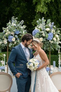 Romantic Blue & White Bridgerton Wedding Dusty Blue Flower Arrangements, Powder Blue And White Wedding, Wedding Rustic Flowers, Light Blue Wedding Theme Flowers, Blue Wedding Arch Ideas, Blue Wedding Theme Decorations, Wedding Decor Blue And White, Wedding Flowers Light Blue, White And Light Blue Wedding Flowers