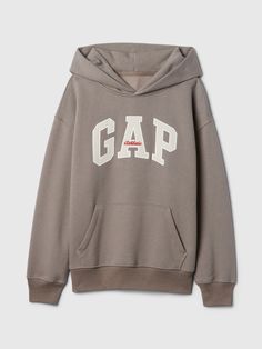 Soft cotton-blend hoodie.  Hooded neckline.  Long sleeves.  Gap Athletic logo at front.  Kanga pocket.  Banded hem.  This product was made in a factory that invests in gender equality and women’s empowerment.  Through RISE Reimagining Industry to Support Equality) and Gap Inc. ’s program P. A. C. E.  Personal Advancement & Career Enhancement), we support people who make our clothes to build the skills, knowledge, confidence, and resilience needed to advance in work and life.  Learn more here.  S Hoodie Gap, Gap Sweatshirt, Gap Hoodie, Blond Amsterdam, Kids Athletic, Gap Logo, Gap Sweater, Boys Sweaters, Mode Inspo