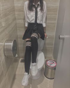 Knee Socks Outfits, Sock Outfits, Tomboy Fashion, Pretty Outfits