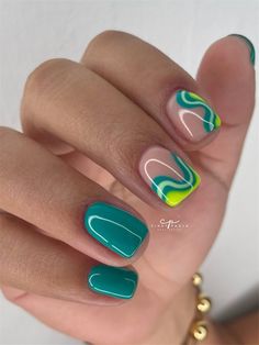 Short Gel Manicure Ideas, Swirl Nail Designs, Swirl Nail, Green Acrylic Nails, Short Nail, Short And Sweet