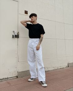 White Jeans Outfit Men Casual, White Pants Outfit Men, Loose Jeans Outfit, Baseball Jacket Outfit, Baggy Pants Outfit, Create A Wardrobe, Spiritual Fashion, White Pants Outfit, Jeans Outfit Men