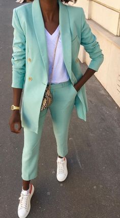 Female Blazer, Elegant Pants Suits, Fav Outfit, Suits And Sneakers, Evening Trousers, Monochromatic Fashion, Elegant Pant, Women Suits, Pastel Outfit