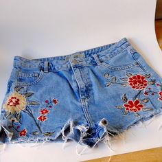 Topshop Moto, Mom Shorts. Amazing Pre-Loved Condition. Examine Pictures For Condition+ Ask Questions. Nwt..Never Been Worn. D. Casual High Rise Bottoms With Floral Embroidery, Trendy High Rise Bottoms With Floral Embroidery, Casual Cutoff Bottoms With Floral Embroidery, Casual High Waist Bottoms With Floral Embroidery, Casual High Waist Floral Embroidered Bottoms, Casual Floral Embroidered Cutoff Bottoms, Trendy Blue Bottoms With Floral Embroidery, Casual Red Bottoms With Floral Embroidery, Red Denim Shorts For Spring