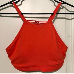 New Without Tags / Tag Shown Is For Only For Reference Athleta High Neck Bikini Top Orange Size Small Approximate Lie Flat Measurements P2p 15" Unstretched 17" Stretched Shoulder To Hem 12" Removable Cups Padded Stretch 75% Nylon, 25% Spandex S A V E! Bundle 3 Or More Items And Automatically Save 20 % + A Guaranteed Offer Of Discounted Shipping. Orders Over $100 Will Be Offered Free Shipping. Check My Profile For Free Items To Nab When You Make A Purchase! Use My Code "Shopvintages" When You Sig Cheap Sleeveless Orange Crop Top, Shipping Orders, Free Items, My Profile, Orange Red, Womens Swim, Macrame, High Neck, Orange