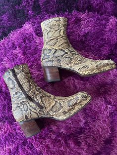 Museum Worthy! These incredible Snakeskin Platform Boots by Antonio Fluxa from the 1970s, in incredible condition, solid block heel, subtle platform, interior in good condition too, these were made of such a high quality. Size UK10.5/11 Any questions please don't hesitate to ask Get your Keith Richards on! Very Granny Takes a Trip esque. Mens Cowboy, Keith Richards, Cowboy Western, Mens Shoes Boots, Rock Roll, Western Cowboy Boots, Platform Boots, Western Boots, Snake Skin