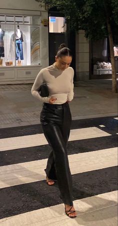 All Grey Work Outfit, Trousers Dinner Outfit, Nyc Style Outfits Cold Weather, Leather Tops Outfit, Wine Party Outfit, Fashion For Muscular Women, Cute Dinner Outfit Winter, Classy European Outfits