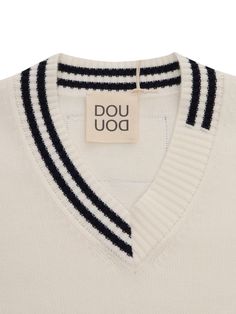 Dou Uod childrens knitted vest in cotton with v-neck with contrasting stripes, visible logo plate on the back, yellow logo on the side.Composition: 100% COTTON Yellow Logo, Knitted Vest, Kenzo Kids, Knitting For Kids, Stella Mccartney Kids, Knit Vest, On The Side, Luxury Boutique, Stella Mccartney