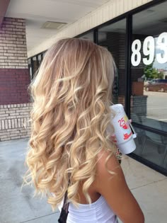 Loose Curls Medium Length Hair Blonde, Summer Blonde Hair, Summer Blonde, Blonde Curls, Blonde Hair Looks, Blonde Hair Inspiration, Hair Balayage