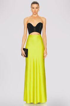 The Zoey Black-green Off Shoulder Maxi Dress is designed for a modern and sophisticated look. With its off shoulder neckline, this dress offers a flattering silhouette and delivers maximum impact with minimum effort. The maxi length ensures a timeless elegance, perfect for any special occasion.Size(cm)/(inch)XSSMLBust3536384013.6514.0414.8215.6Waist2829313310.9211.3112.0912.87Hips3839414314.8215.2115.9916.77Material: Polyester Spandex*The above data is for flat dimensions, and the high elastic fabric can be stretched. *The above data is for reference only, please choose based on your usual purchase code. *This size chart is manually measured and may have an error of approximately 1-3CM. Chic Green Fitted Evening Dress, Chic Fitted Green Evening Dress, Green Maxi Dress With Fitted Bodice For Gala, Green Strapless Evening Dress For Gala, Green Maxi Dress With Fitted Bodice For Night Out, Green Evening Dress For Night Out In Spring, Green Midi Length Evening Dress, Green Maxi Evening Dress For Date Night, Fitted Green Midi Dress For Gala