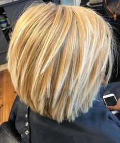 Choppy Bob Haircuts Medium Length, Choppy Bob Haircuts Shoulder Length, Short Piecey Haircut, Messy Layers Medium Hair, Straight Bob With Layers, Best Hair Cuts For Thinning Hair, Shaggy Bob For Fine Hair, Bob Hairstyles For Thick Hair