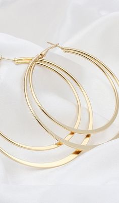 Size: 7 cm.Weight: 9.6gMaterial:Alloy Chic Gold Hoop Earrings, Gold-tone Metal Circle Hoop Earrings, Chic Gold Circle Hoop Earrings, Metal Circle Hoop Earrings, Flower Midi Dress, Sale Campaign, Double Earrings, Plus Size Shopping, Circle Design