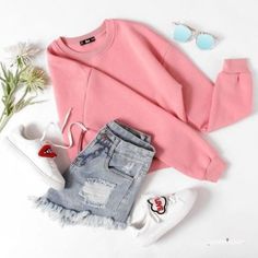 cute outfits Denim Shorts Outfit, Sweater Jeans, Denim Ideas, Teenager Outfits, Back To School Outfits, Girls Fashion Clothes, Teen Fashion Outfits, Polyvore Outfits, Grunge Outfits