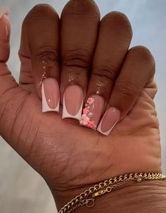 Gel Polish Nail Designs Pink, Short French Tip Freestyle Nails, Shirt Nail Design Ideas, Short Set Nails, Square French Tip Nails With Design, Nail Ideas Square Medium, Nail Ideas Vacation, Short French Tip Nails With Design, Short Square Nails Fall