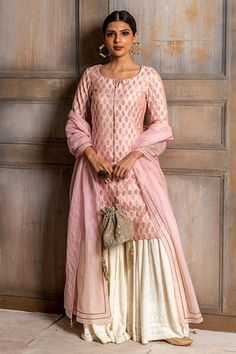 Buy Red Crepe Embroidered Crystal Plunging Ahoo Cutwork Kurta Sharara Set For Women by Ritika Mirchandani Online at Aza Fashions. Pink Chikankari Kurta, Brocade Kurta, Chikankari Kurta, Light Pink Shorts, Tarun Tahiliani, Silk Brocade