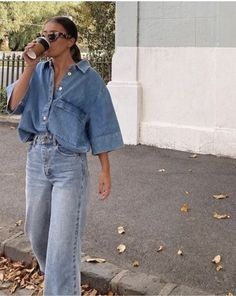 Neutral Denim Outfit, Long Jean Outfits, Jeans Dressed Up Outfit, Effortless Aesthetic Outfits, Blue Denim Button Up Shirt Outfit, Outfits To Wear In Austin Texas, Park Birthday Party Outfit Women, Jeans Button Up Shirt Outfit, Meal Out Outfit