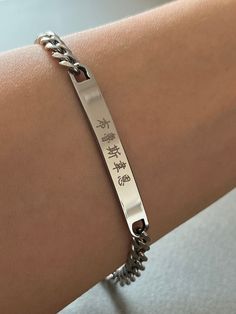 This listing is for a personalized engraved Chinese name large bar bracelet in stainless steel. Stainless steel jewelry is strong and almost never tarnish or corrode. The sample bracelet is engraved with the name Bruce Wayne in Chinese in the font #4 and the date is engraved in the font #13 on the back of the bar. Please check the font options in the pictures: the font #3,4 & 5 is only written in traditional Chinese and #6 is only written in simplified Chinese. #1 and 2 is available for both tra Chinese Men, Large Bar, Chinese Jewelry, Medical Bracelet, Chinese Name, Chinese Man, Bar Bracelet, Men Bracelet, Chinese Characters