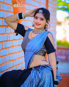 Rajasthani Photo, Simple Girl Outfits, Disco Background, Indian Bride Photography Poses, Dj Images Hd, Dj Photos, Instagram Edit, Krishna Flute, Gals Photos