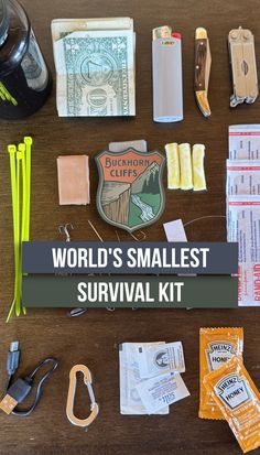 Pill Bottle Emergency Kit, Emergency Pack, Survival Fishing Kit, Preppers Survival, Mini Emergency Kit, Pill Bottle Crafts, Supplement Bottles, Survival Fishing, Survival Kit Gifts