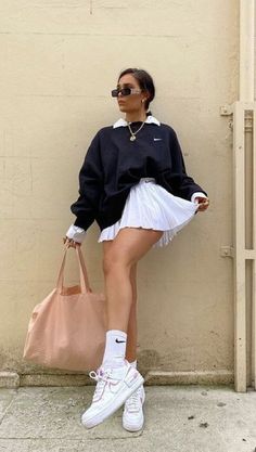 Outfit Tennis, Adrette Outfits, Skirt Diy, Outfit 2020, Sports Tennis, Pastel Outfit, Outfit Black