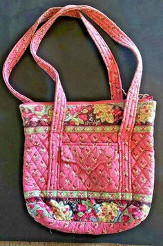 VERA BRADLEY PINK PANSY Bucket Shoulder Bag - RARE - Used Nice Condition. Condition is Pre-owned. Please notice wear to handles/straps. Item is exactly as pictured. Seller’s Information: ·        Payment is due within 7 BUSINESS days at end of auction. ·        Please remember that your win IS a commitment to pay. ·        Returns will only be accepted if item is damaged or if I have misrepresented the item in the description. Refund will be issued once item has been returned. Pictures will be r Pansies, Vera Bradley, Diaper Bag, Handles, Auction, Conditioner, Shoulder Bag, Human, Pink