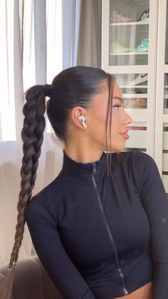 Sleek Hair Ponytail, Hair Model For School, Sleek Gym Hairstyles, Slick Back Gym Hairstyles, Hairstyle For The Gym, Gym Ponytail Hairstyles, Cute Gym Hairstyles For Long Hair, Cute Hairstyles For Gym, Makeup For Gym