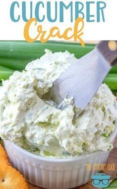 Cucumber Crack (a.k.a. Creamy Cucumber Spread) perfect for bagels or with crackers. Recipe from The Country Cook #appetizer #lunch Cucumber Spread, Cucumber Cream Cheese, Resep Vegan, Cream Cheese Spread, Creamy Cucumbers, Country Cook, The Country Cook, Cream Cheese Spreads, Keto Brownies