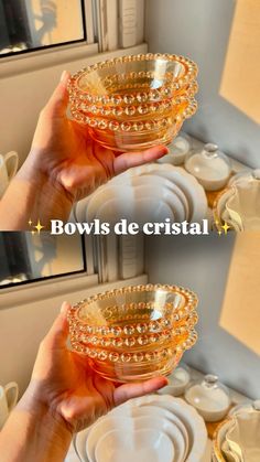 two pictures of hands holding bowls and plates with the words bowls de cristal on them