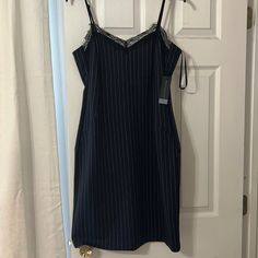 Never Worn Body Hugging Dress! The Color Is Navy. Casual Spaghetti Strap Dress For Night, Casual Blue Dress For Night, Casual Spring Night Dresses, Casual Night Dresses For Spring, Formal Business Attire, Stretch Lace Dress, Body Hugging Dress, Date Night Dress, Shirt Dress Summer