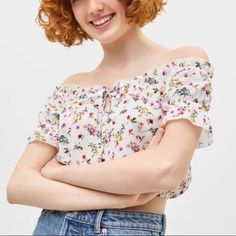 New With Tags! Same Day Shipping! Bershka Off The Shoulder Blouse - Flower Print White Ditsy Floral Print Summer Top, White Ditsy Floral Print Top For Summer, Casual White Blouse With Ditsy Floral Print, Spring Cropped Floral Print Blouse, Cute Floral Print Tops For Vacation, Cropped Floral Print Blouse For Spring, Summer Tops With Ditsy Floral Print For Day Out, White Ditsy Floral Print Blouse For Day Out, Spring Cropped Top With Floral Print