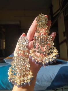 Prom Jewellery, Indian Wedding Shoes, Silver Bridal Jewellery, Indian Bridal Jewelry Sets, Fancy Jewellery Designs, Desi Aesthetic, Indian Jewellery Design Earrings, Bridal Jewelry Collection