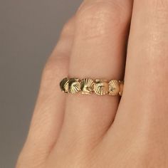 Capture the essence of the ocean and the beauty of the beach with our exquisite Shell Ring. Crafted with love and attention to detail using state-of-the-art 3D printing technology, this ring features an intricately designed shell motif that brings a touch of seaside serenity to your style. Whether you're looking for a unique wedding band or a reminder of your favorite beach vacation, this 3D-printed shell ring is a stunning accessory that embodies the wonders of the sea. Size: Varies by size abo Cool Rings Unique, Seashell Ring, Beach Rings, Ocean Ring, Unique Wedding Band, Shell Ring, Ring Wedding Band, Solid Gold Chains, Unique Wedding Bands