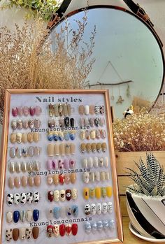 Nail style’s Nails Display Ideas, Nail Salon Display, Nail Design Display, Nail Swatches Display Ideas, Nail Display Ideas, Nails Room Ideas Home, Nail Art Display Ideas, Nails Salon Decoration, Estudio Nails